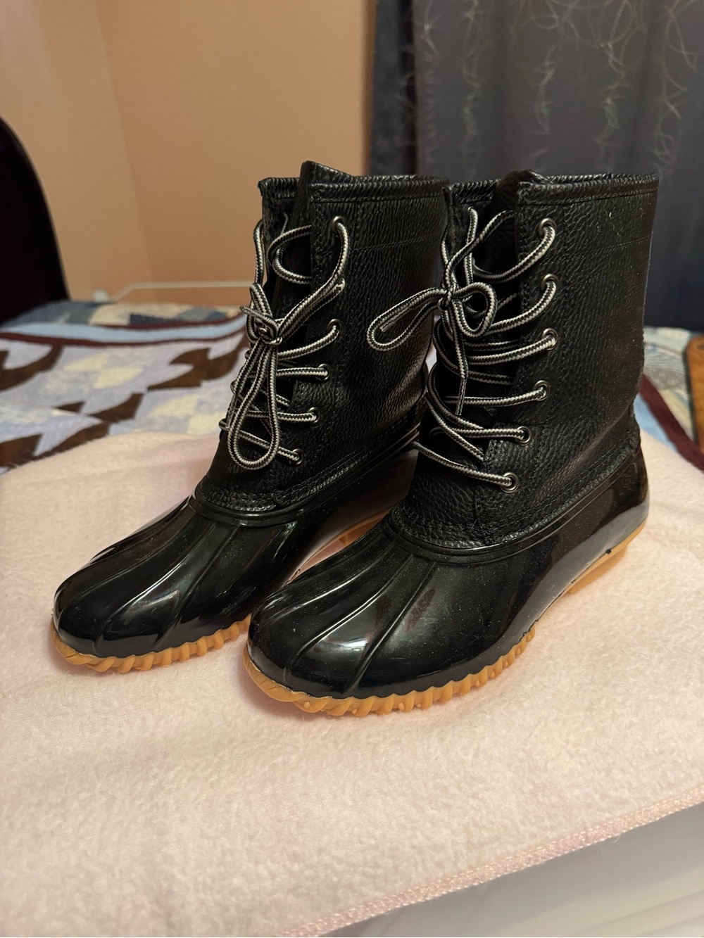Sporto Black Lace-Up Winter Rain Boots with Tan Sole